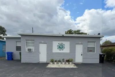 439 NW 18TH Avenue, Fort Lauderdale – Duplex for sale