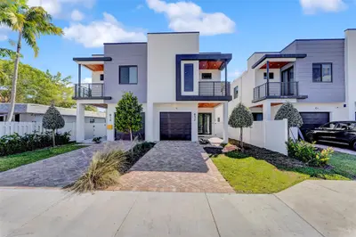 812 SE 12th Street 812, Fort Lauderdale – sold