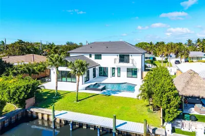 8 Leeward Circle, Jupiter – Single Family Residence for sale