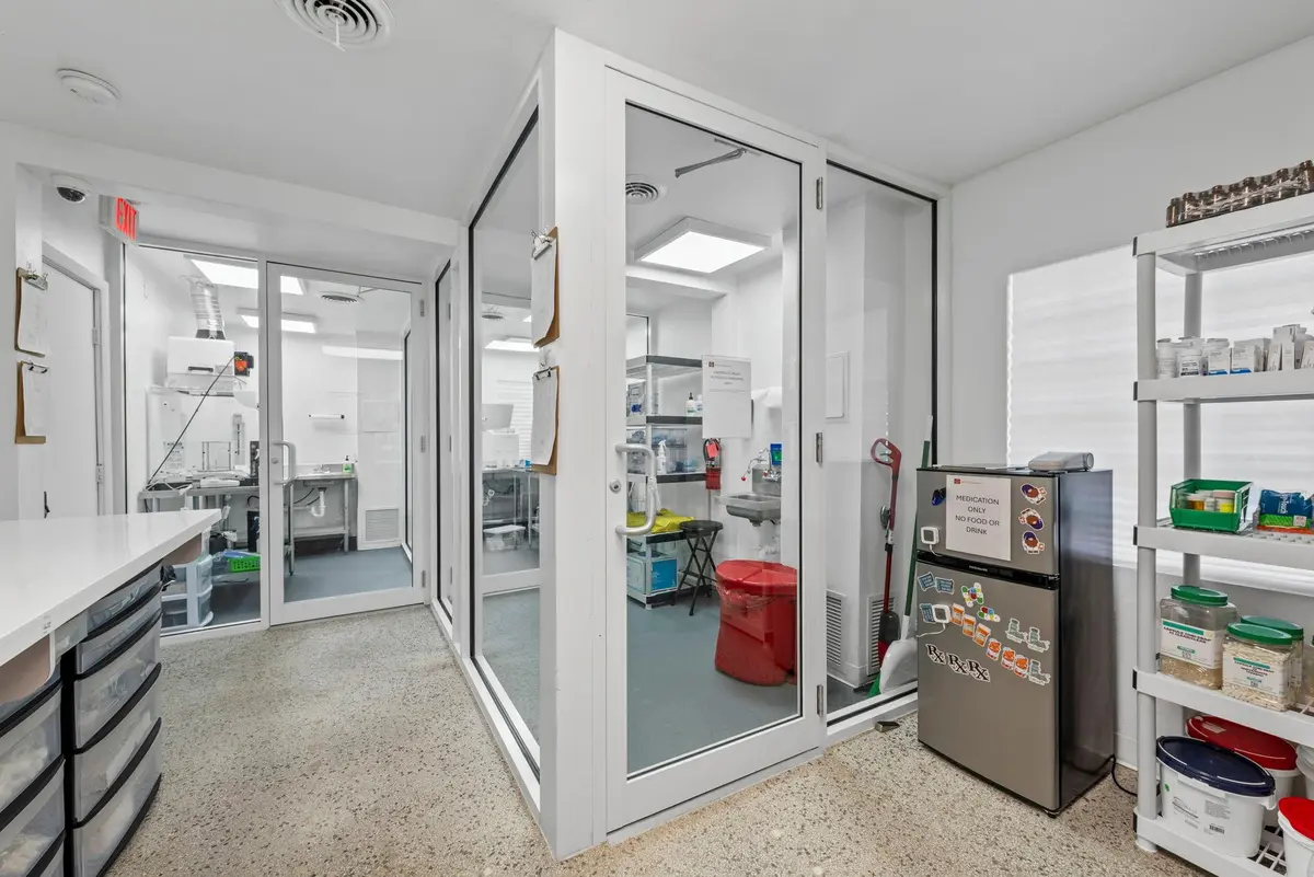 Photo 2 at 141 E Commercial Boulevard, Oakland Park