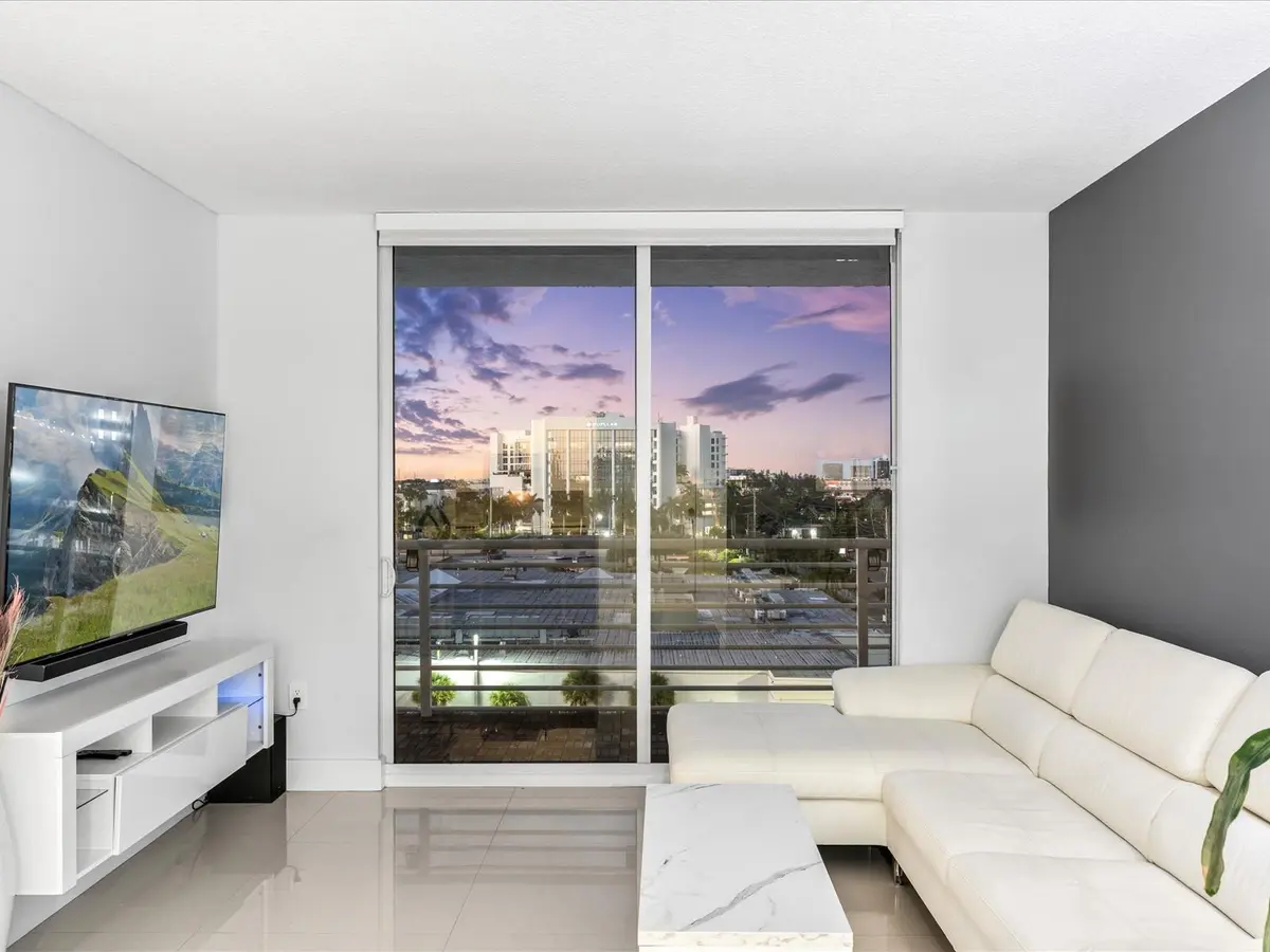 Photo 4 at 18800 NE 29th Avenue 704, Aventura