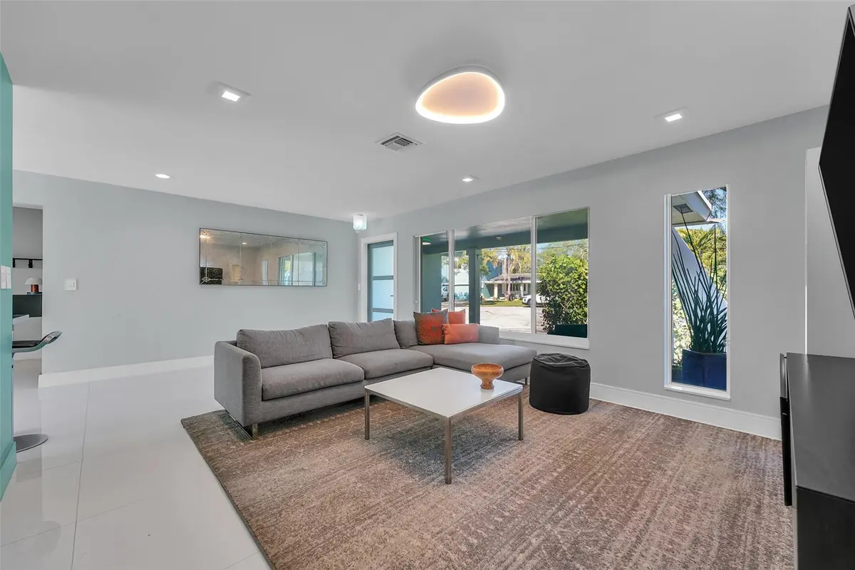 Photo 5 at 640 NW 30th Street, Wilton Manors
