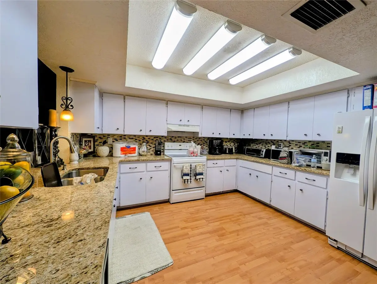 Photo 6 at 3651 NW 29th Street, Lauderdale Lakes