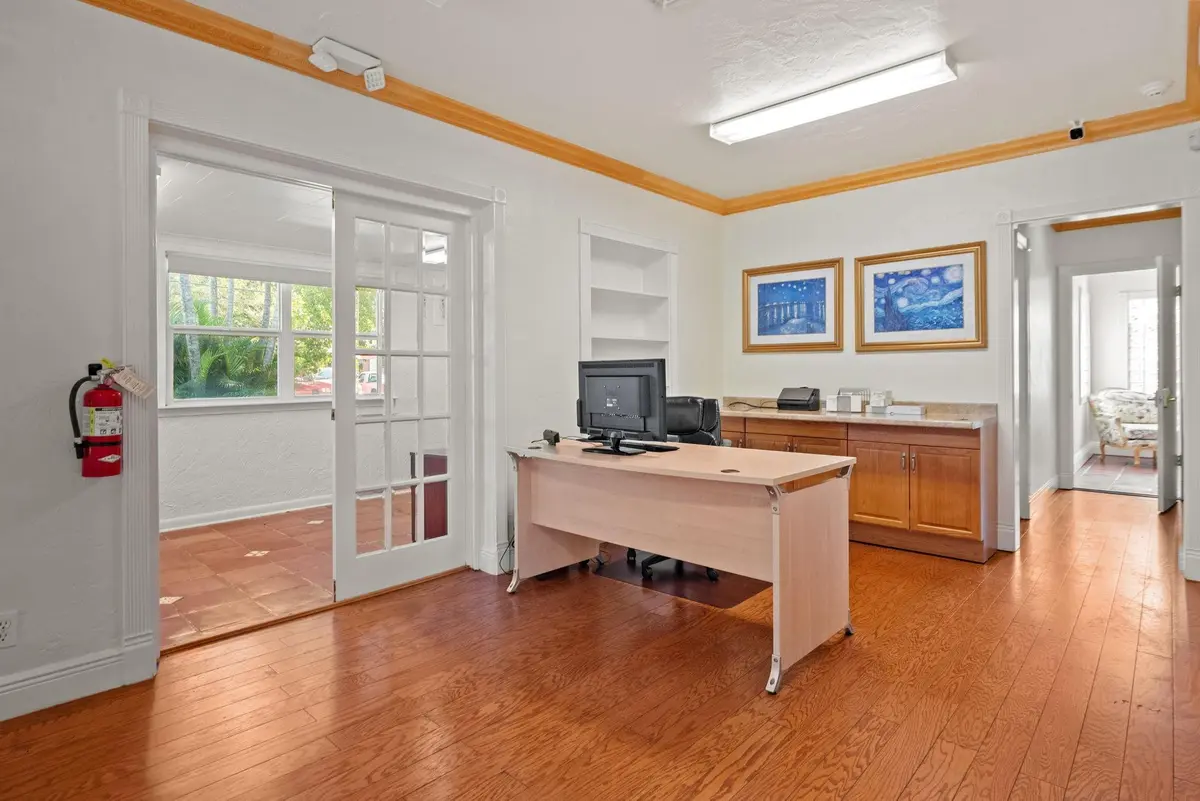 Photo 7 at 1901 SE 4th Avenue, Fort Lauderdale