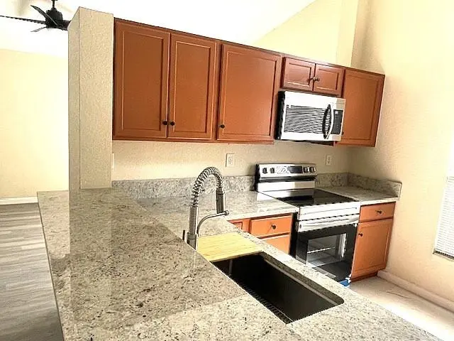 Photo 3 at 817 E Palm Run Drive, North Lauderdale