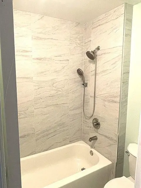 Photo 4 at 817 E Palm Run Drive, North Lauderdale