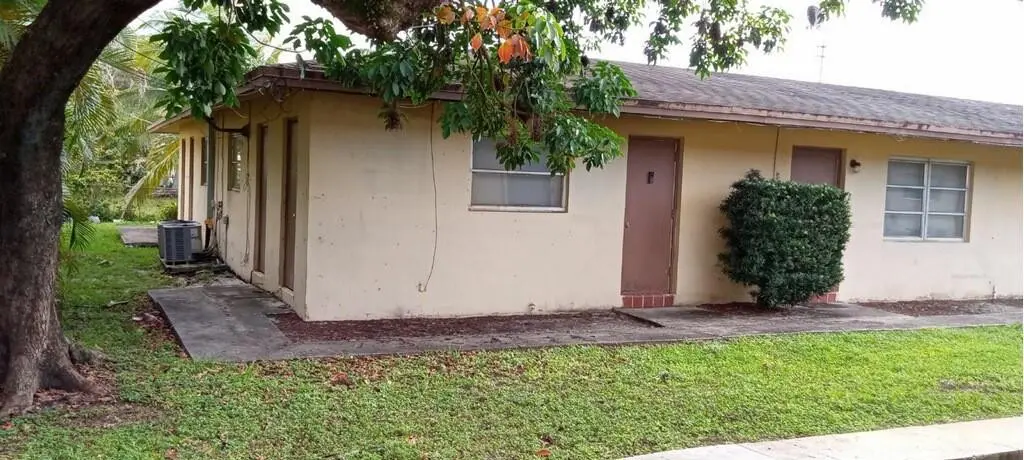Photo 5 at 1856 NW 52nd Avenue, Lauderhill