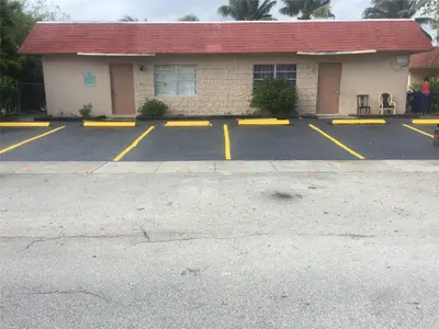7961 SW 10th Court, North Lauderdale – Triplex for sale