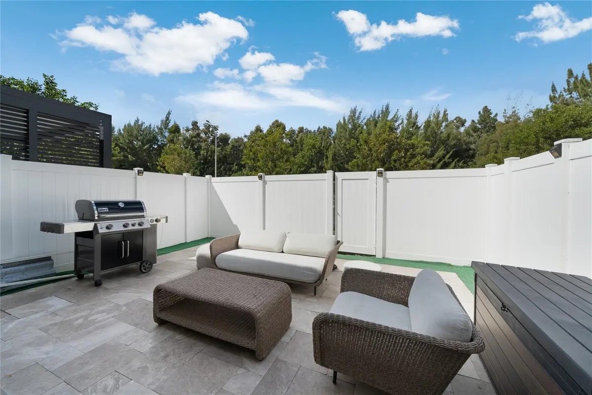 Photo 12 at 11392 W 34th Way, Hialeah