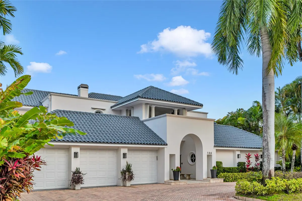 Photo 3 at 166 Royal Palm Drive, Fort Lauderdale