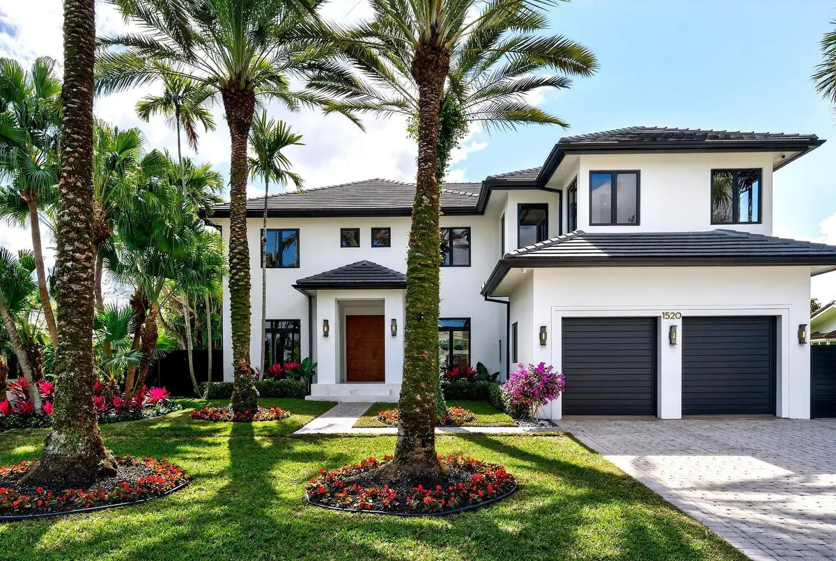 Photo 4 at 1520 SE 10th Street, Fort Lauderdale