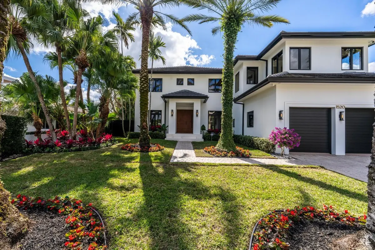 Photo 5 at 1520 SE 10th Street, Fort Lauderdale