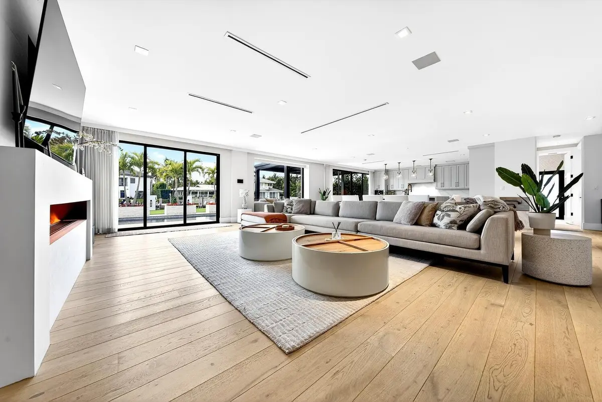 Photo 8 at 1520 SE 10th Street, Fort Lauderdale
