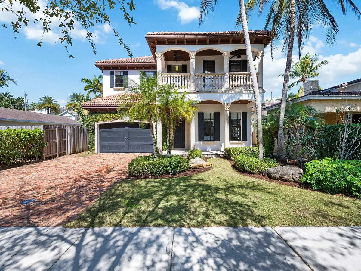 Photo 1 at 1125 SE 8th Street, Fort Lauderdale