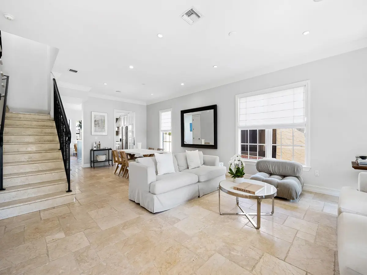 Photo 5 at 1125 SE 8th Street, Fort Lauderdale