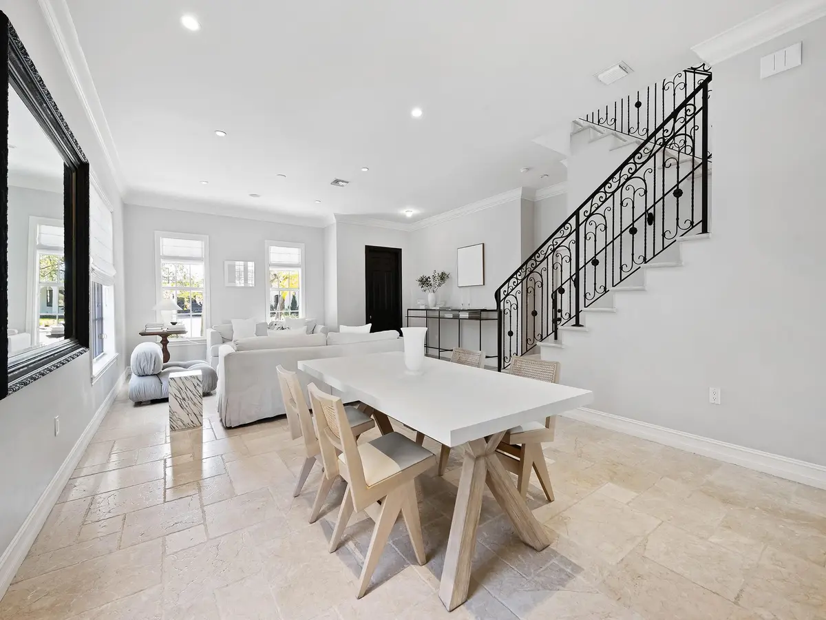 Photo 7 at 1125 SE 8th Street, Fort Lauderdale