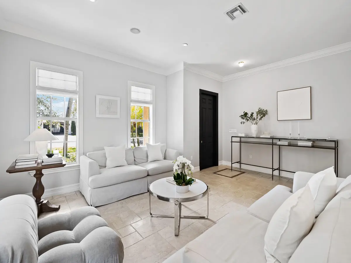 Photo 8 at 1125 SE 8th Street, Fort Lauderdale