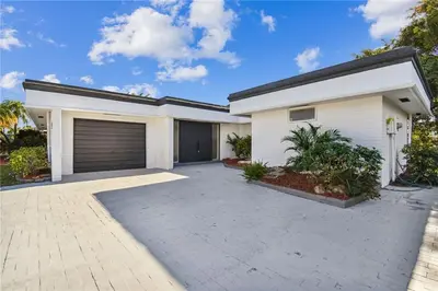 5704 S Travelers Palm, Tamarac – leased