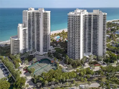 3200 N Ocean Boulevard 1907, Fort Lauderdale – sold