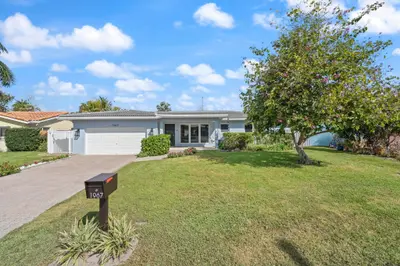 1967 Ocean Mist Drive, Lauderdale-By-The-Sea – sold