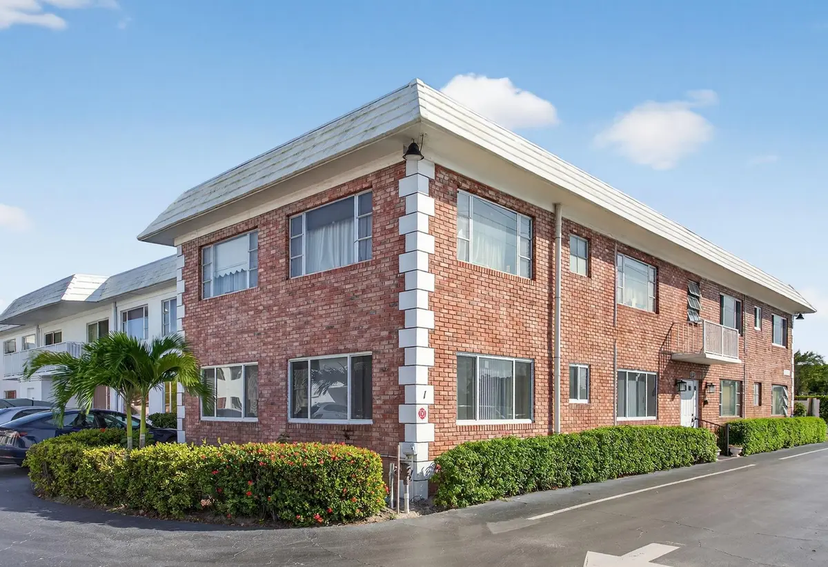 Photo 5 at 418 S Cypress Road 110, Pompano Beach