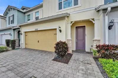 5068 Greenway Drive 0, Hollywood – sold