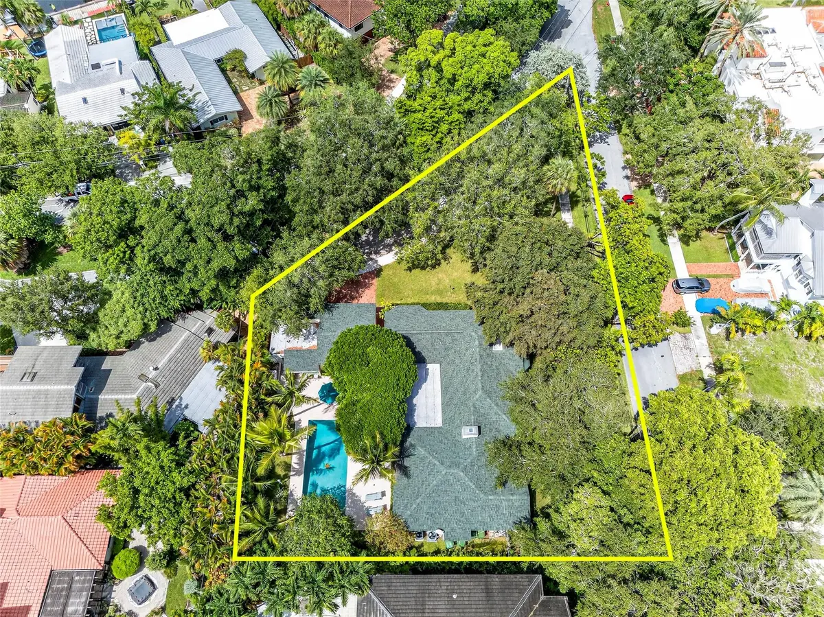 Photo 2 at 1017 SE 13th Terrace, Fort Lauderdale