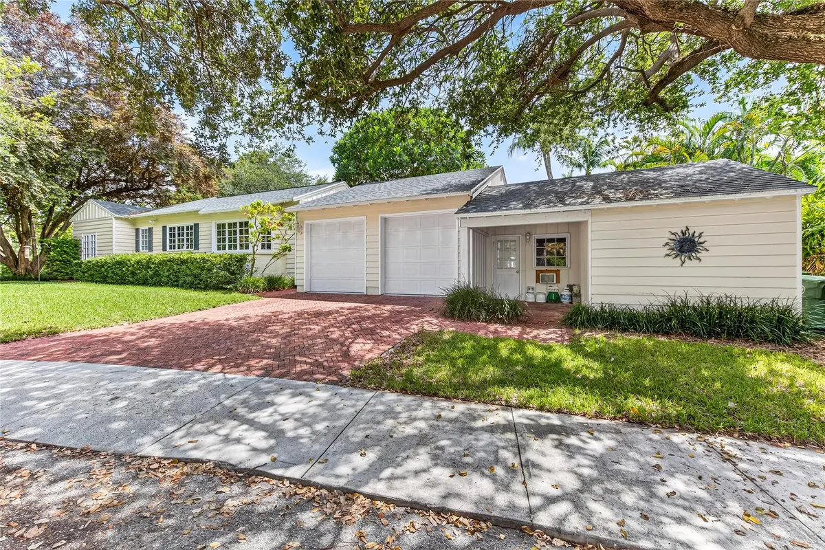 Photo 5 at 1017 SE 13th Terrace, Fort Lauderdale