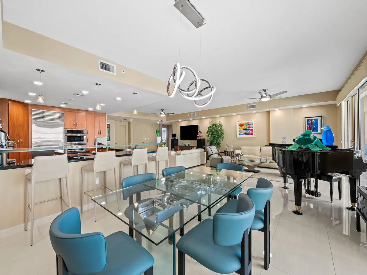 Photo 2 at 3415 N Ocean Drive 505, Hollywood