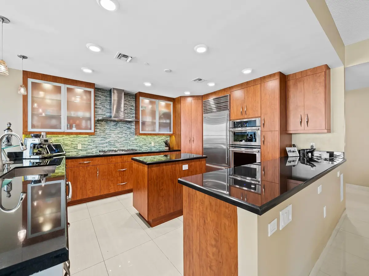 Photo 4 at 3415 N Ocean Drive 505, Hollywood
