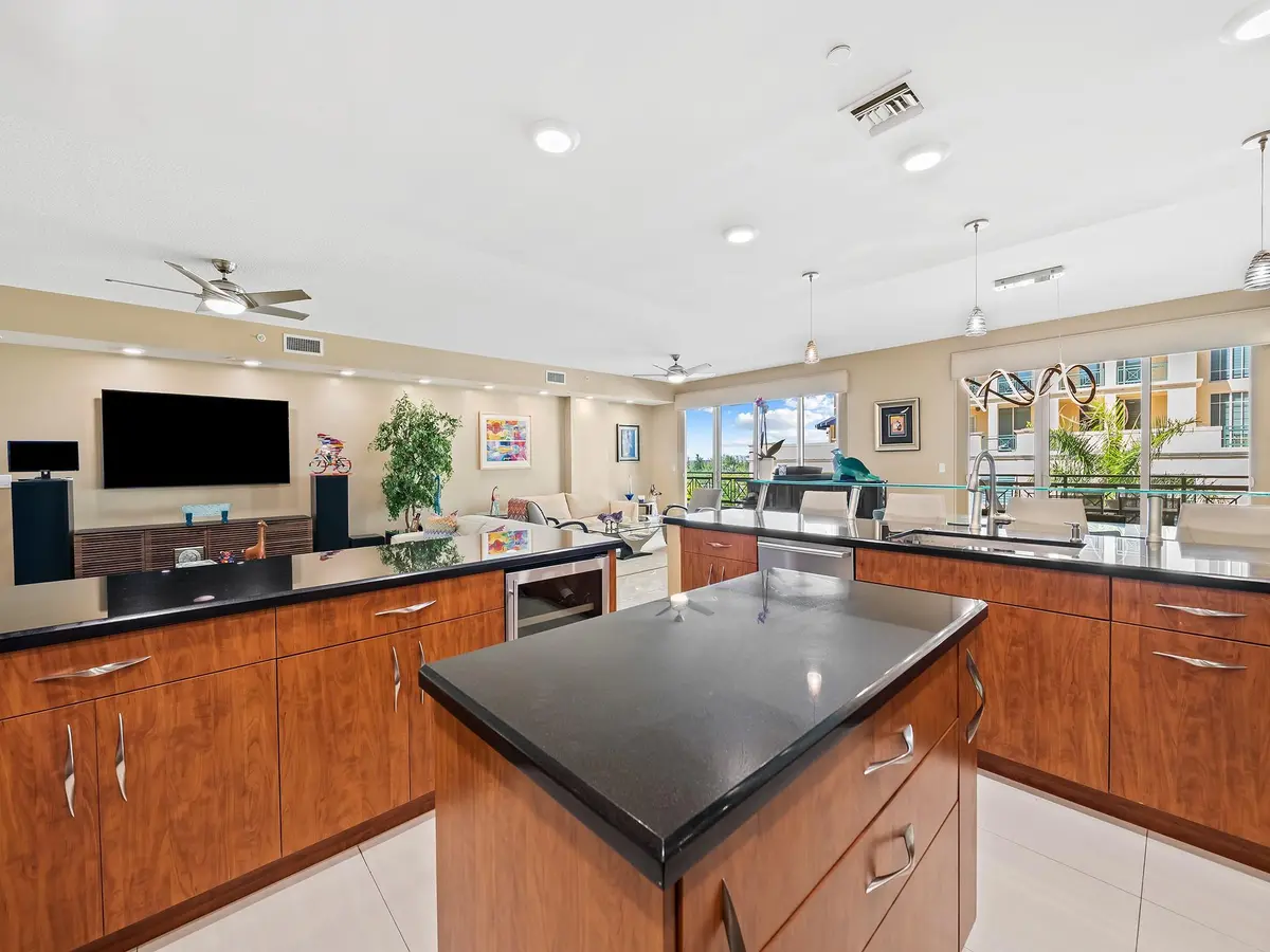 Photo 6 at 3415 N Ocean Drive 505, Hollywood