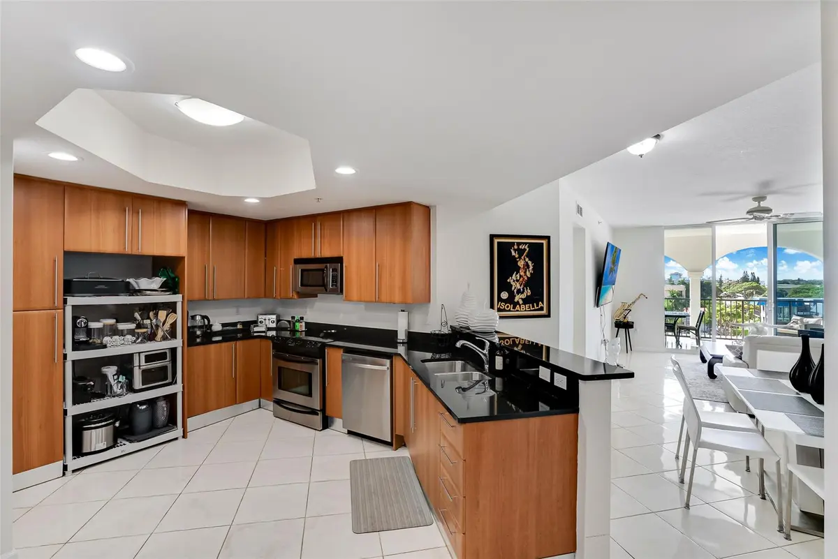Photo 7 at 191 SE 20th Avenue 614, Deerfield Beach