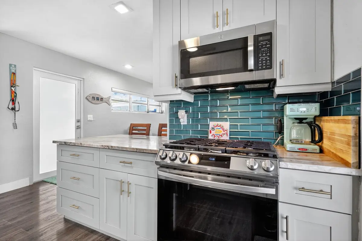 Photo 3 at 9471 Jamaica Drive, Cutler Bay