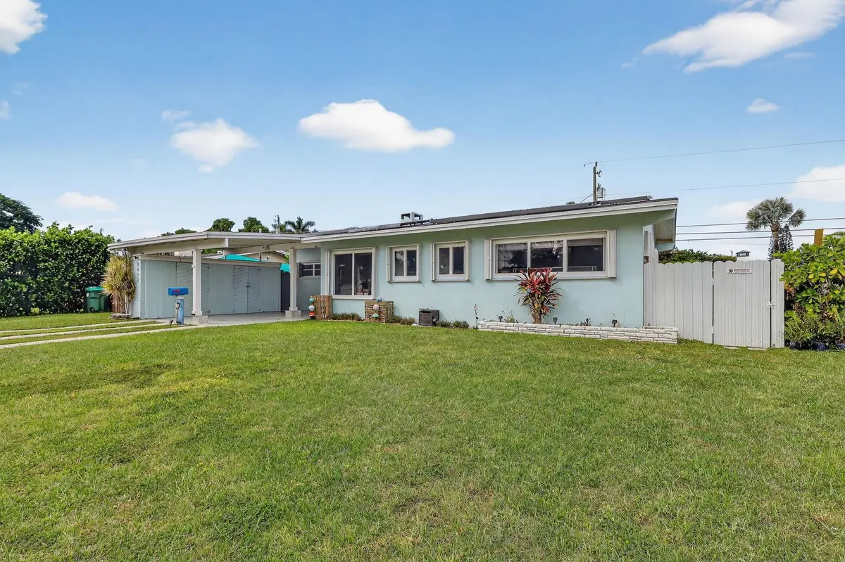 Photo 8 at 9471 Jamaica Drive, Cutler Bay
