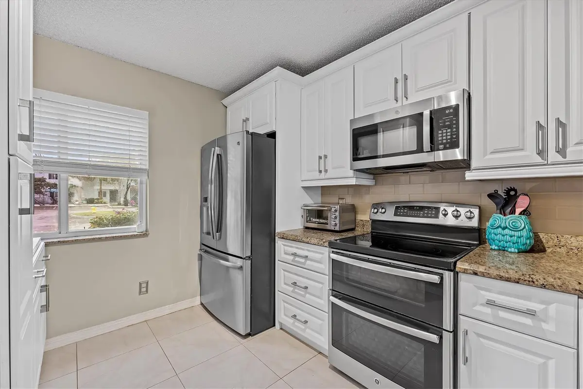 Photo 5 at 20815 NW 2nd Street 20815, Pembroke Pines