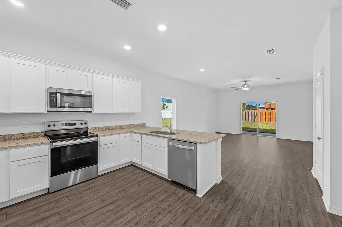 Photo 4 at 5604 Sunset Boulevard, Fort Pierce
