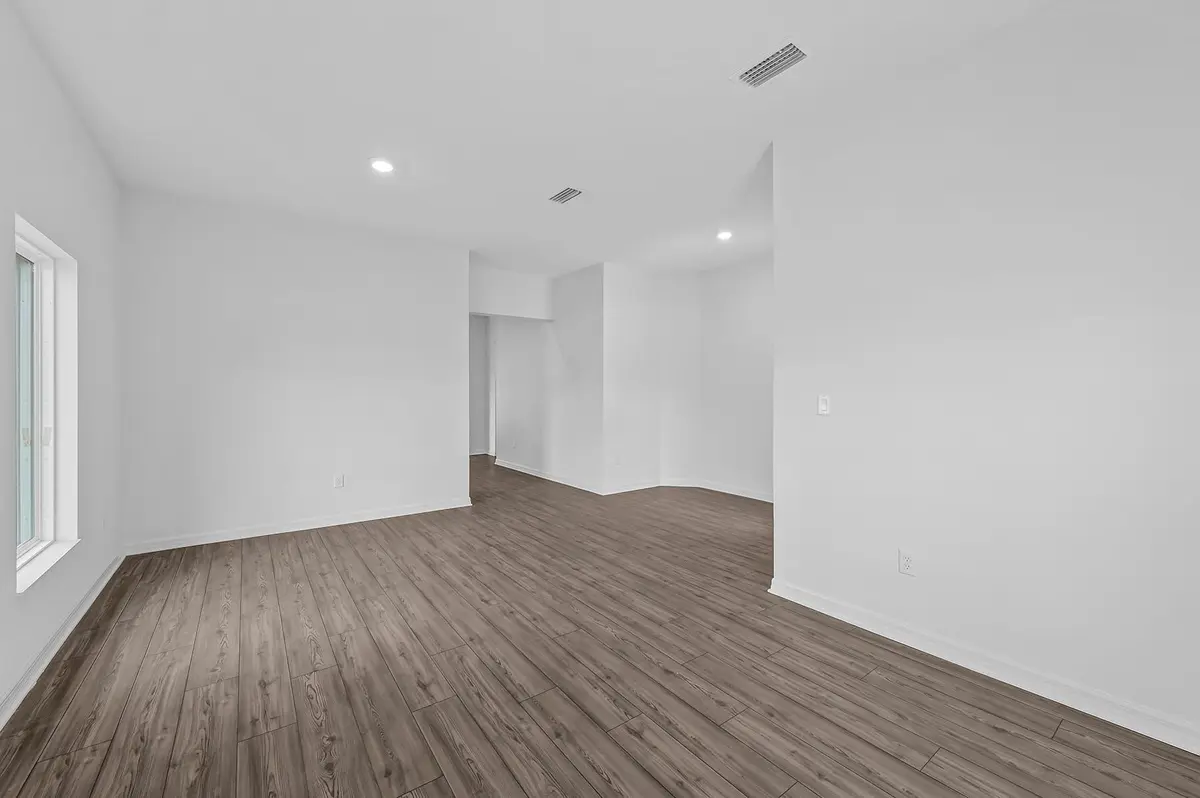 Photo 8 at 5604 Sunset Boulevard, Fort Pierce