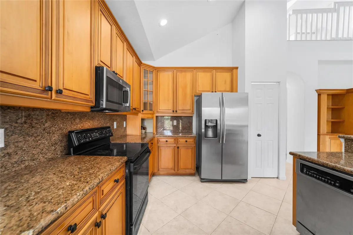 Photo 8 at 11217 NW 68th Place, Parkland