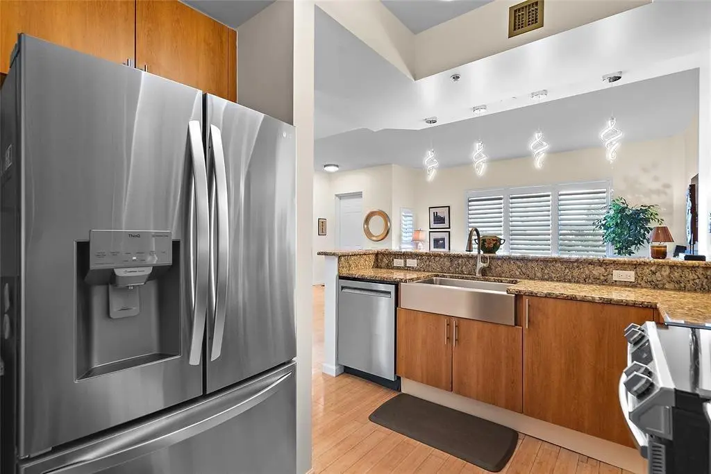 Photo 7 at 2633 NE 14th Avenue 112, Wilton Manors