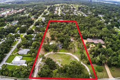 5240 20th Street, Vero Beach – Single Family Residence for sale
