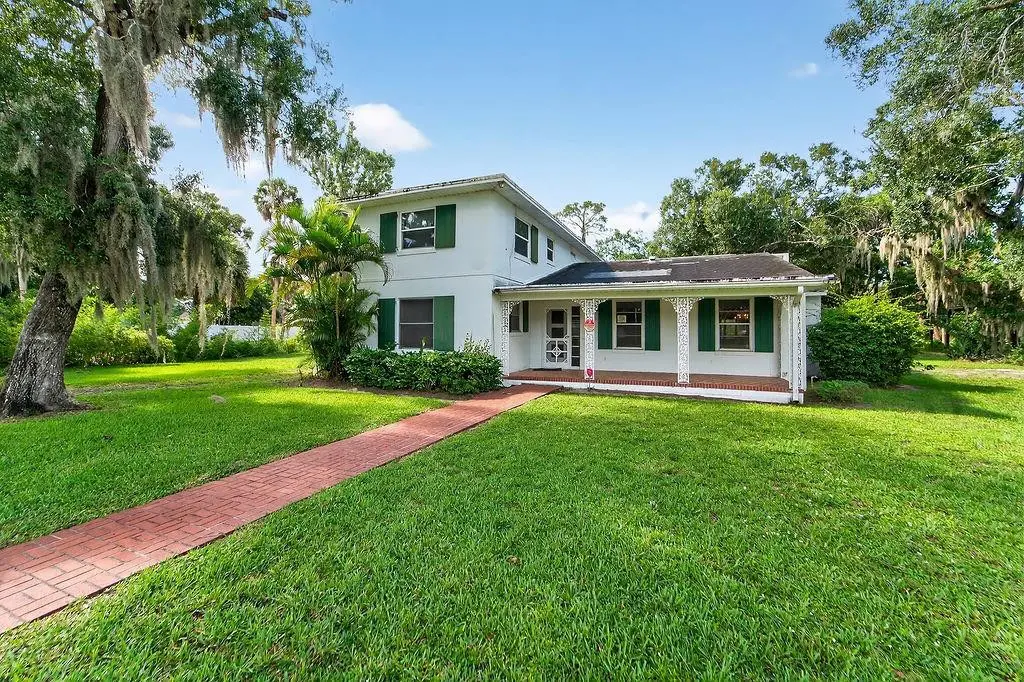Photo 3 at 5240 20th Street, Vero Beach