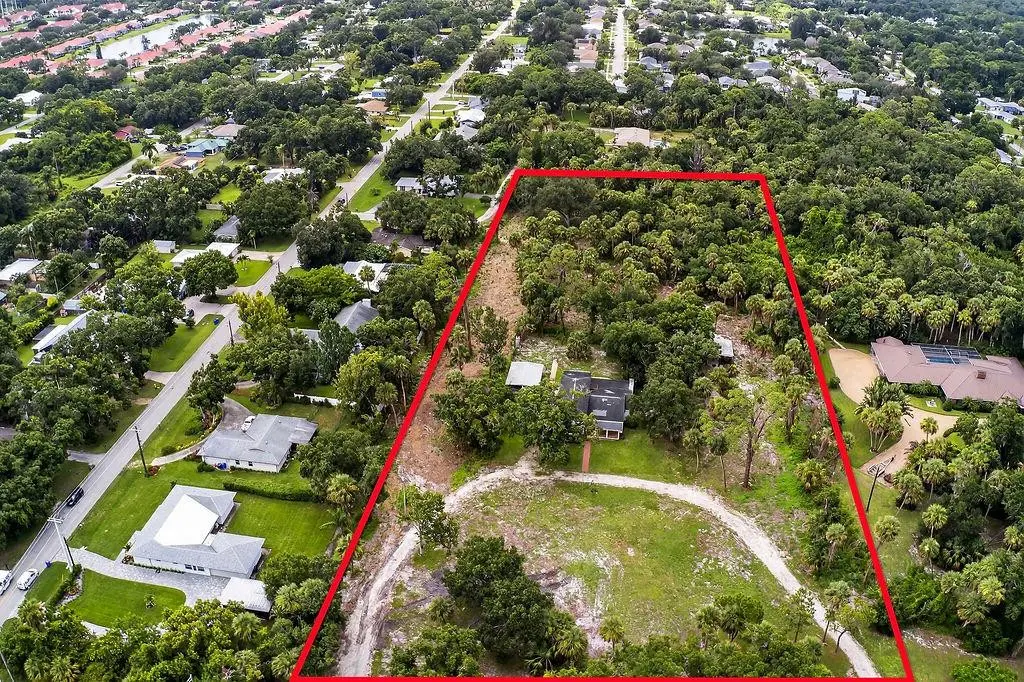 Photo 4 at 5240 20th Street, Vero Beach