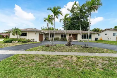 4000 N 41st Court, Hollywood – sold