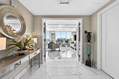 101 S Fort Lauderdale Beach Boulevard 1707, Fort Lauderdale – sold