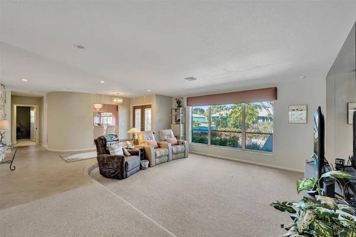 Photo 6 at 9600 Conch Shell Manor, Plantation