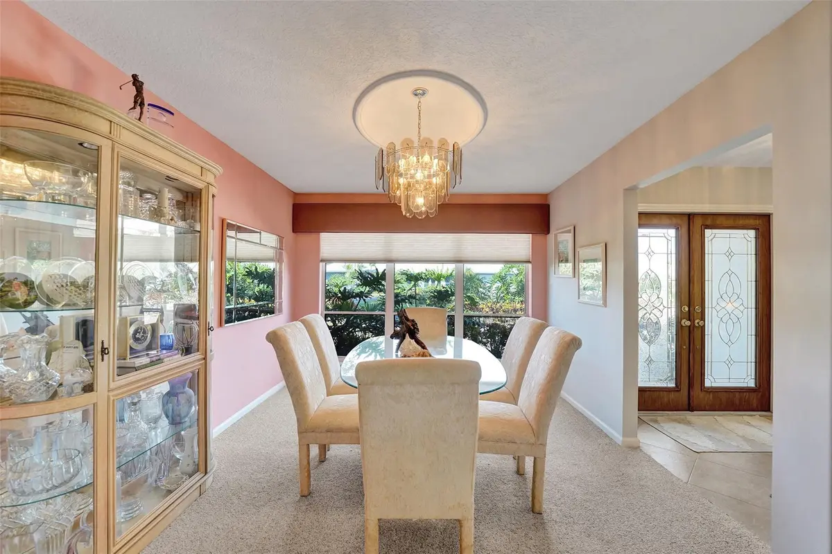 Photo 7 at 9600 Conch Shell Manor, Plantation