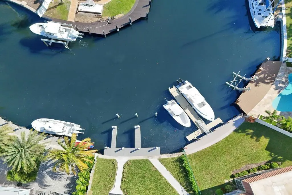 Photo 4 at 840 SE 22nd Avenue, Pompano Beach