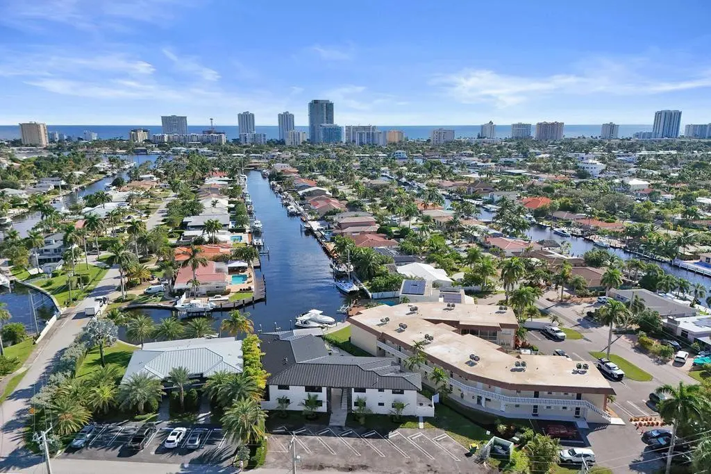 Photo 6 at 840 SE 22nd Avenue, Pompano Beach
