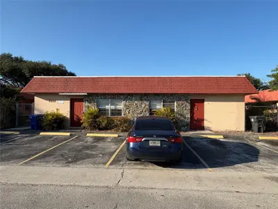 7931 SW 10th Street, North Lauderdale – Triplex for sale