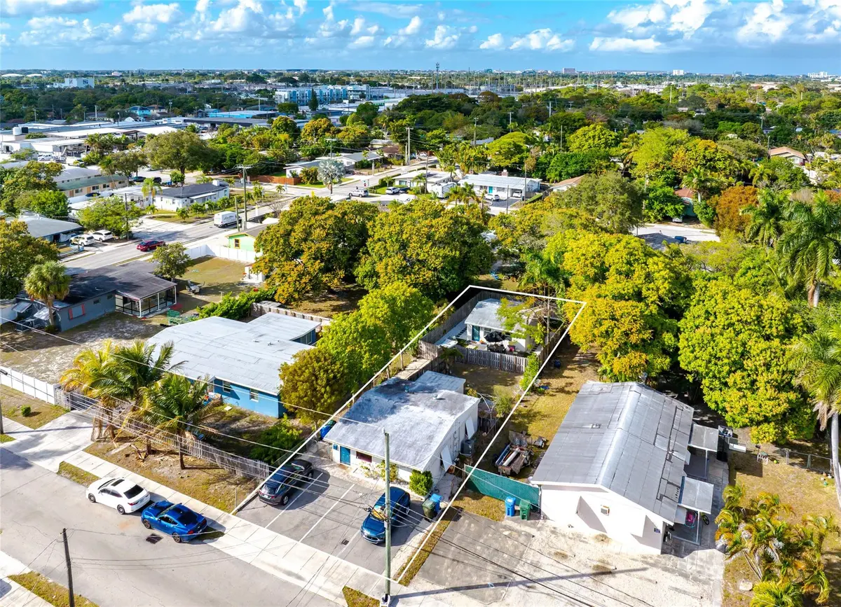 Photo at 659 NE 32nd Street, Oakland Park